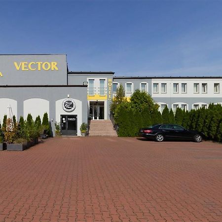 Hotel Vector Tarnowo Podgorne Bagian luar foto